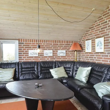 Cozy Home In Roslev With Sauna Prázdninový dům Roslev
